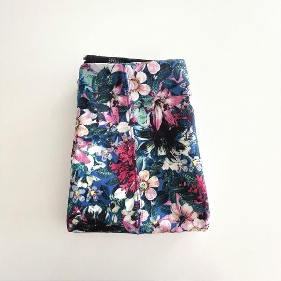 Guess Floral Pencil Skirt Stretch Scuba Back Zip Vented Women's S - Picture 10 of 10